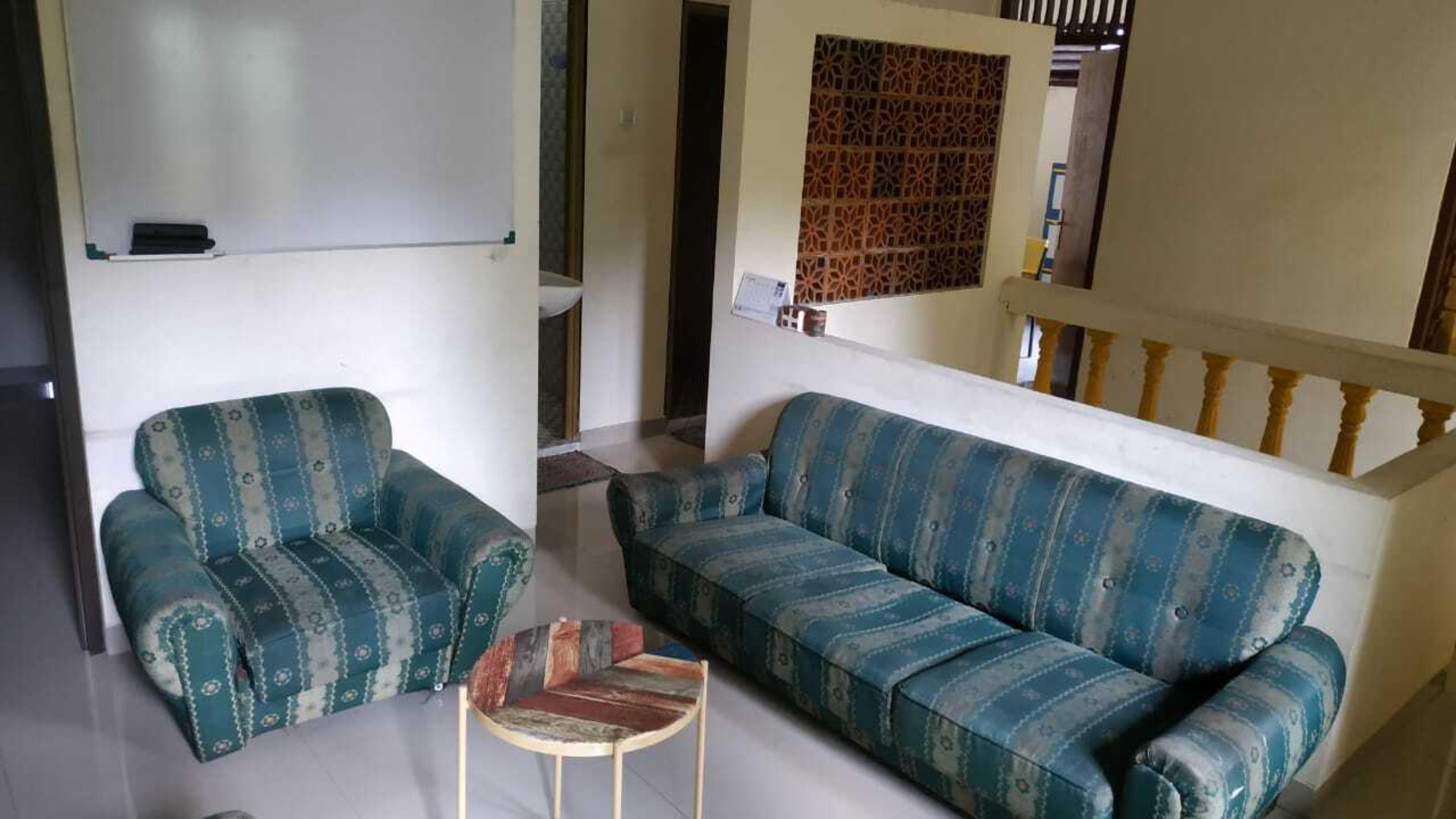Kabin Kapsule Ui Depok - Male Only Hostel Jakarta Exterior photo